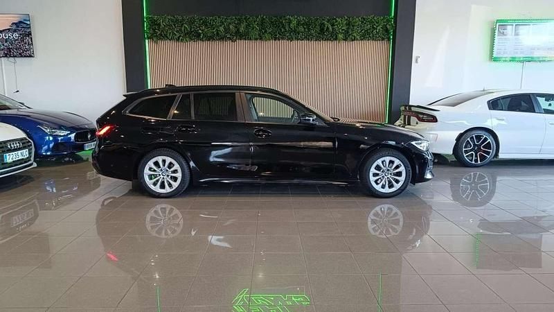 Usado BMW 320 190 CV (139 kW) 2021 Negro Familiar