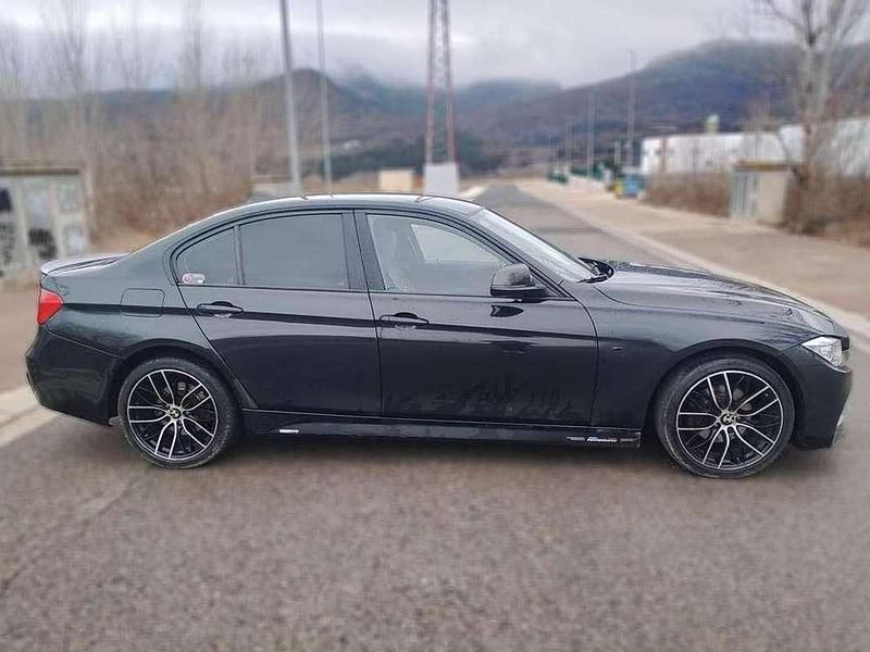 Usado BMW 318 143 CV (105 kW) 2012 Negro Berlina