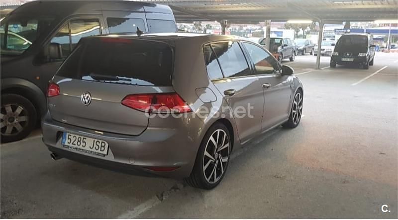 Usado VW Golf VII 110 CV (80 kW) 2016 Gris / plata Familiar