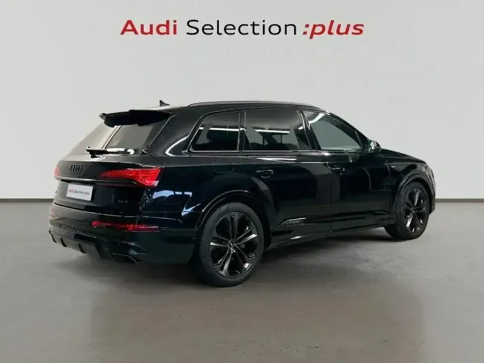 Usado Audi Q7 Ambiente 286 CV (210 kW) 2025 Negro SUV