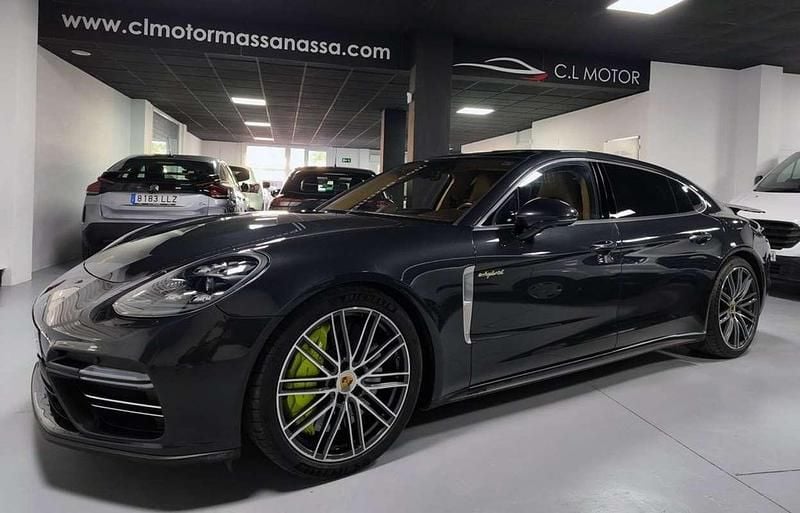 Negro Usado 2020 Porsche Panamera Sport Turismo Familiar | 85.999 € - Imagen 1/4