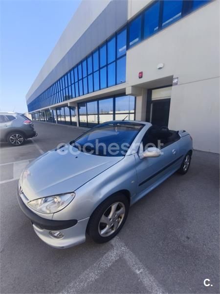 Azul Usado 2002 Peugeot 206 Descapotable | 3300 € (Precio justo) - Imagen 1/4