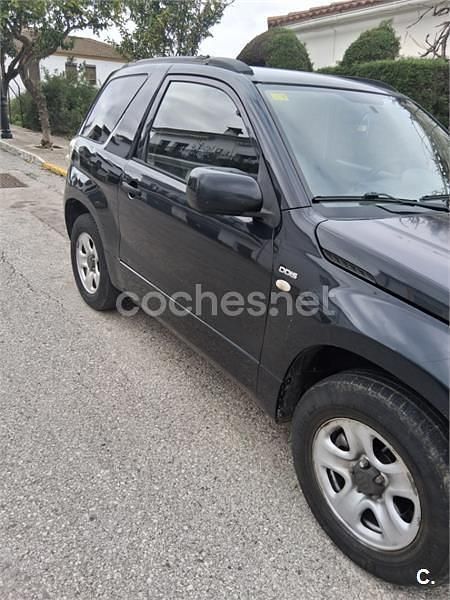 Usado Suzuki Grand Vitara 129 CV (94 kW) 2006 Negro SUV