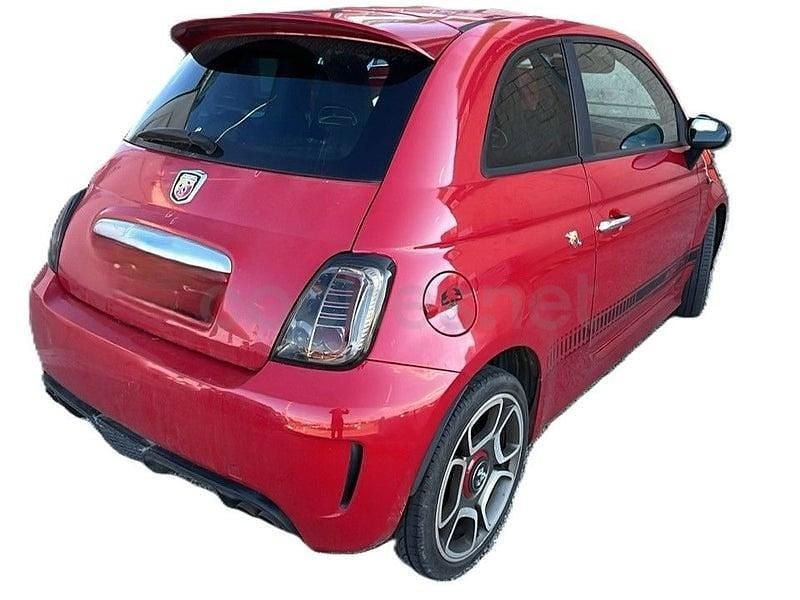Usado Abarth 500 135 CV (99 kW) 2011 Rojo Berlina