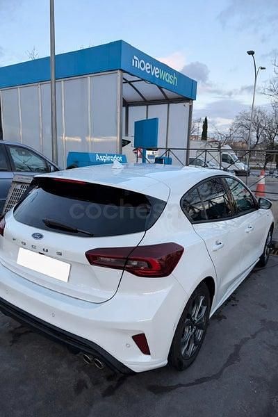 Usado Ford Focus ST-Line 125 CV (91 kW) 2024 Blanco Familiar
