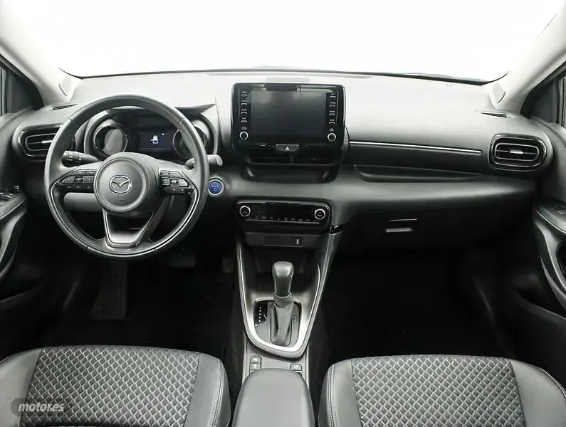Usado Mazda 2 116 CV (85 kW) 2022 Gris / plateado