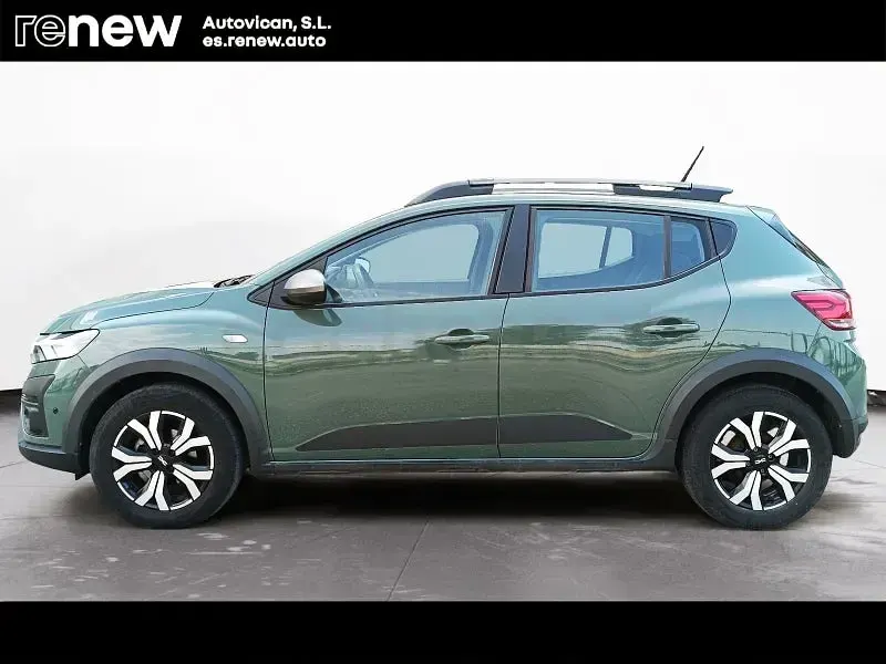 Usado Dacia Sandero Expression 101 CV (74 kW) 2023 Verde Berlina