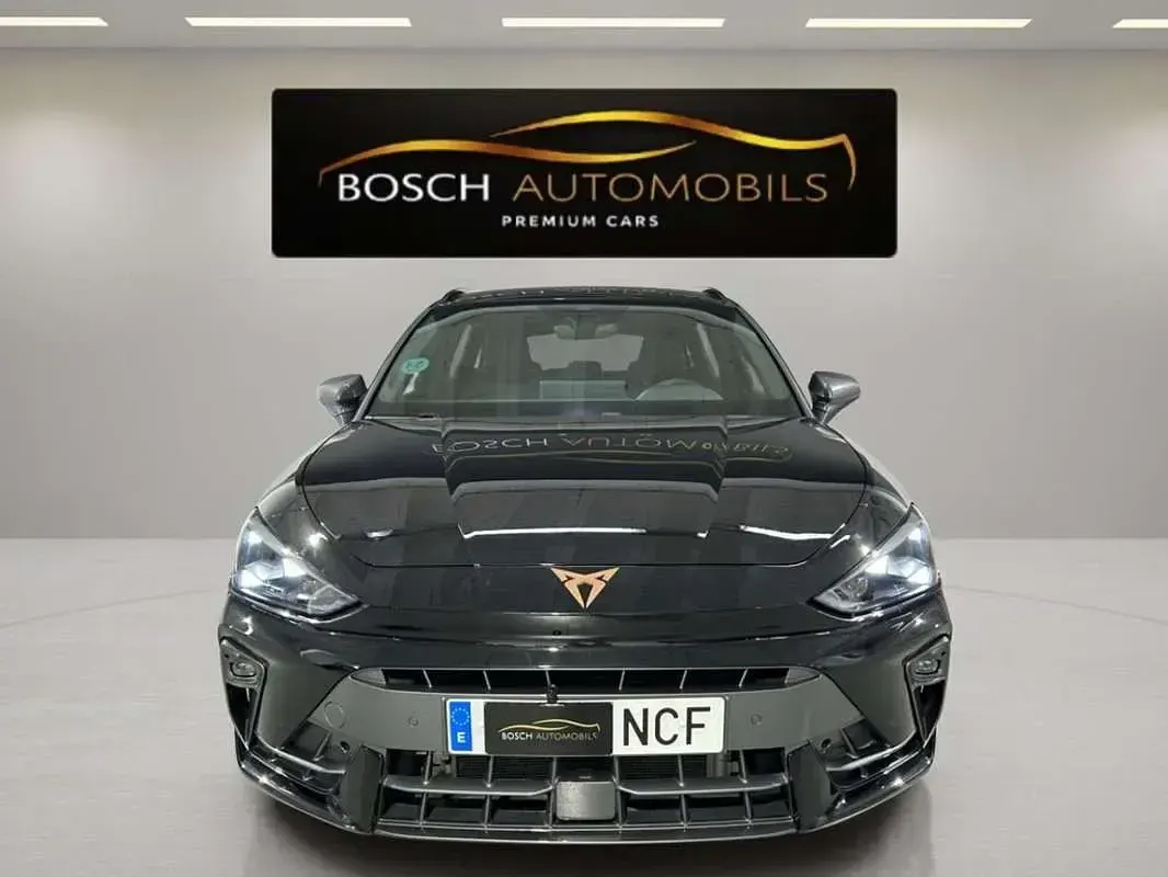 Usado Cupra Leon 150 CV (110 kW) 2025 Negro Utilitario