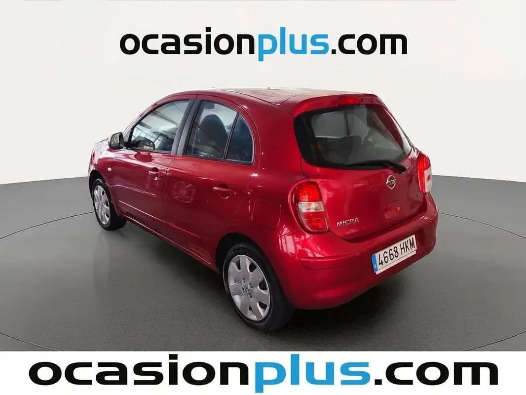 Usado Nissan Micra Acenta 80 CV (58 kW) 2012 Rojo Utilitario