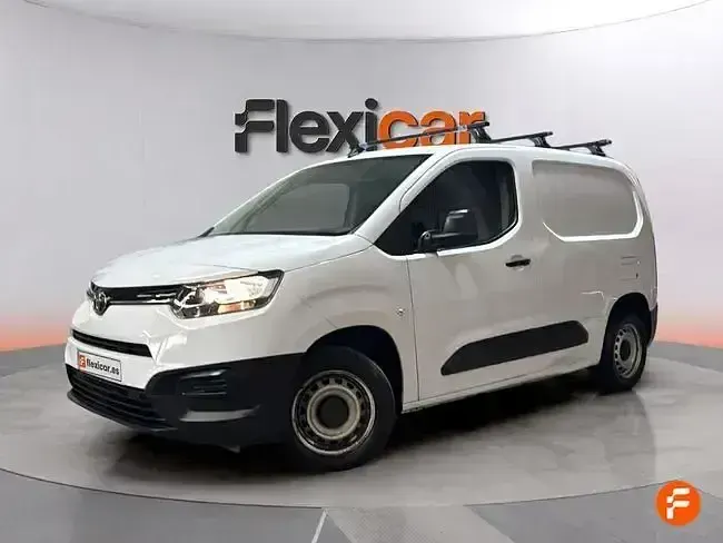 Usado Toyota Proace City City 102 CV (75 kW) 2023 Blanco Monovolumen
