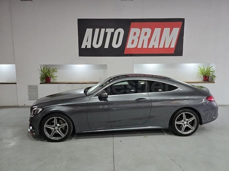 Usado Mercedes C220 AMG line 170 CV (125 kW) 2016 Gris / plata Coupe