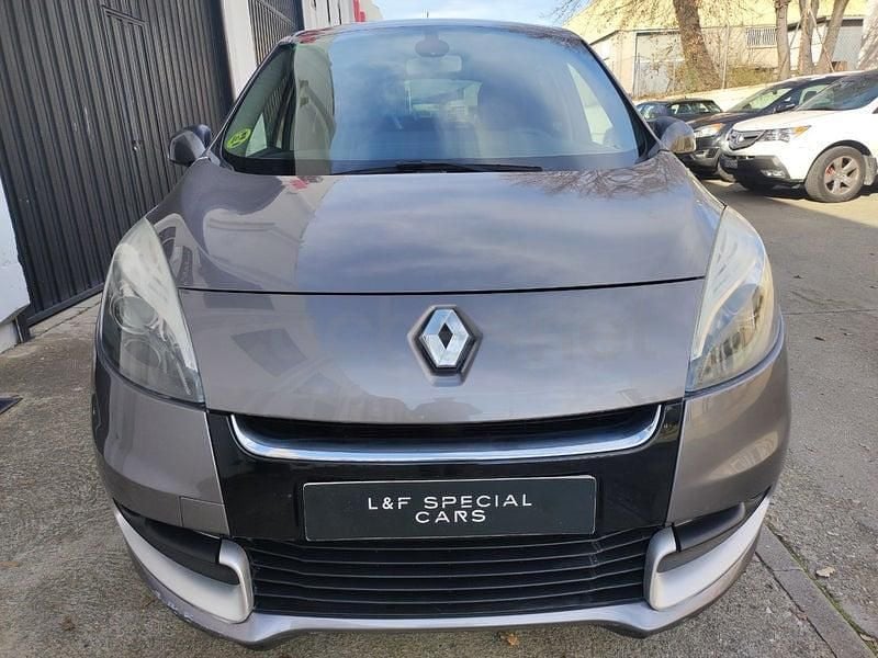 Usado Renault Scénic III Expression 110 CV (80 kW) 2012 Gris / plata Monovolumen