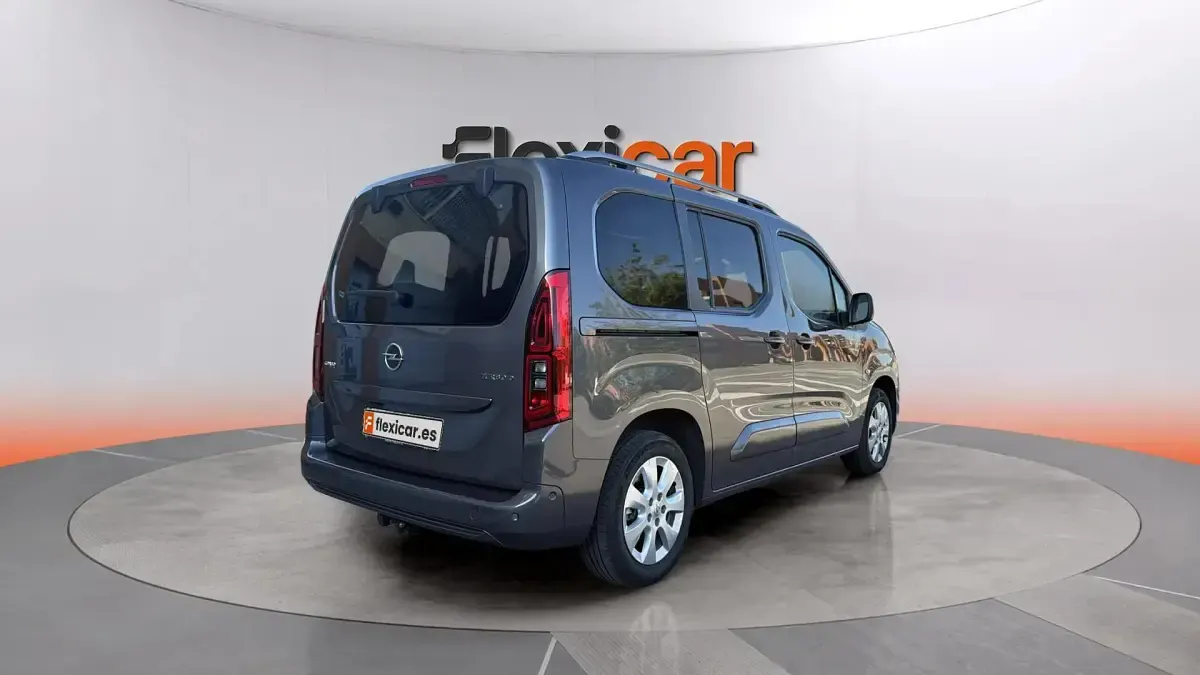 Usado Opel Combo Innovation 130 CV (95 kW) 2019 Gris Monovolumen