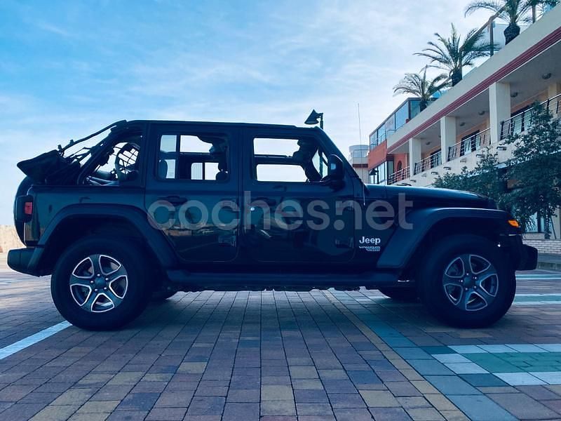 Usado Jeep Wrangler Sport 200 CV (147 kW) 2021 Negro SUV