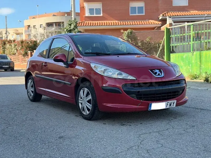 Usado Peugeot 207 110 HP (80 kW) 2007 Vermelho Sedan