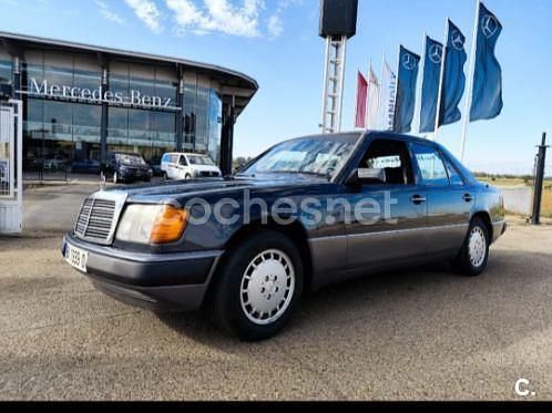Usado Mercedes 230 132 CV (97 kW) 1990 Gris / plata Coupe