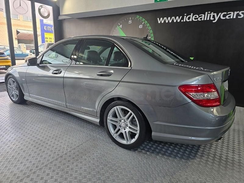 Usado Mercedes C350 Avantgarde 272 CV (200 kW) 2010 Gris / plata Berlina