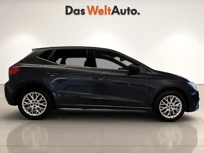 Usado Seat Ibiza XCELLENCE 116 CV (85 kW) 2025 Gris Utilitario