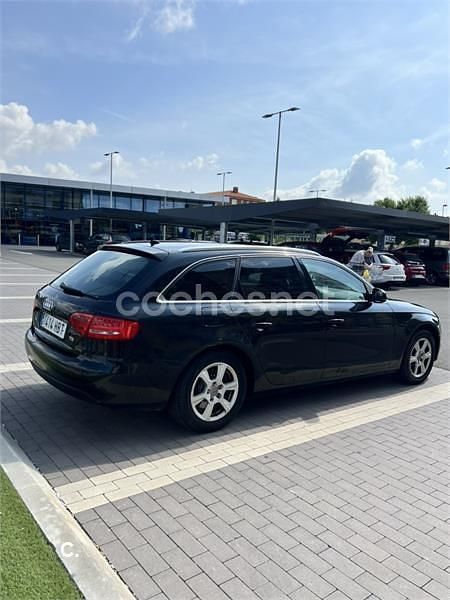 Usado Audi A4 143 CV (105 kW) 2011 Negro Familiar