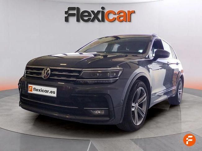 Usado VW Tiguan Sportline 150 CV (110 kW) 2018 Gris SUV