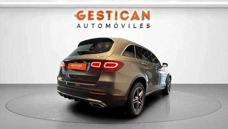 Usado Mercedes GLC300e 320 CV (235 kW) 2023 Gris Coupe