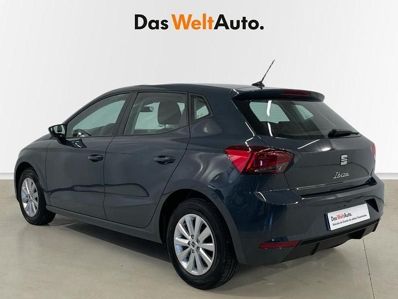 Usado Seat Ibiza Style 80 CV (58 kW) 2025 Azul Berlina