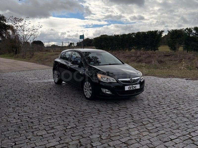Usado Opel Astra Enjoy 110 CV (80 kW) 2010 Negro Berlina