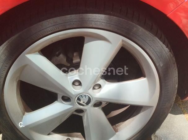 Blanco Usado 2014 Skoda Octavia Ambition Familiar | 9300 € (Buen precio) - Imagen 1/4