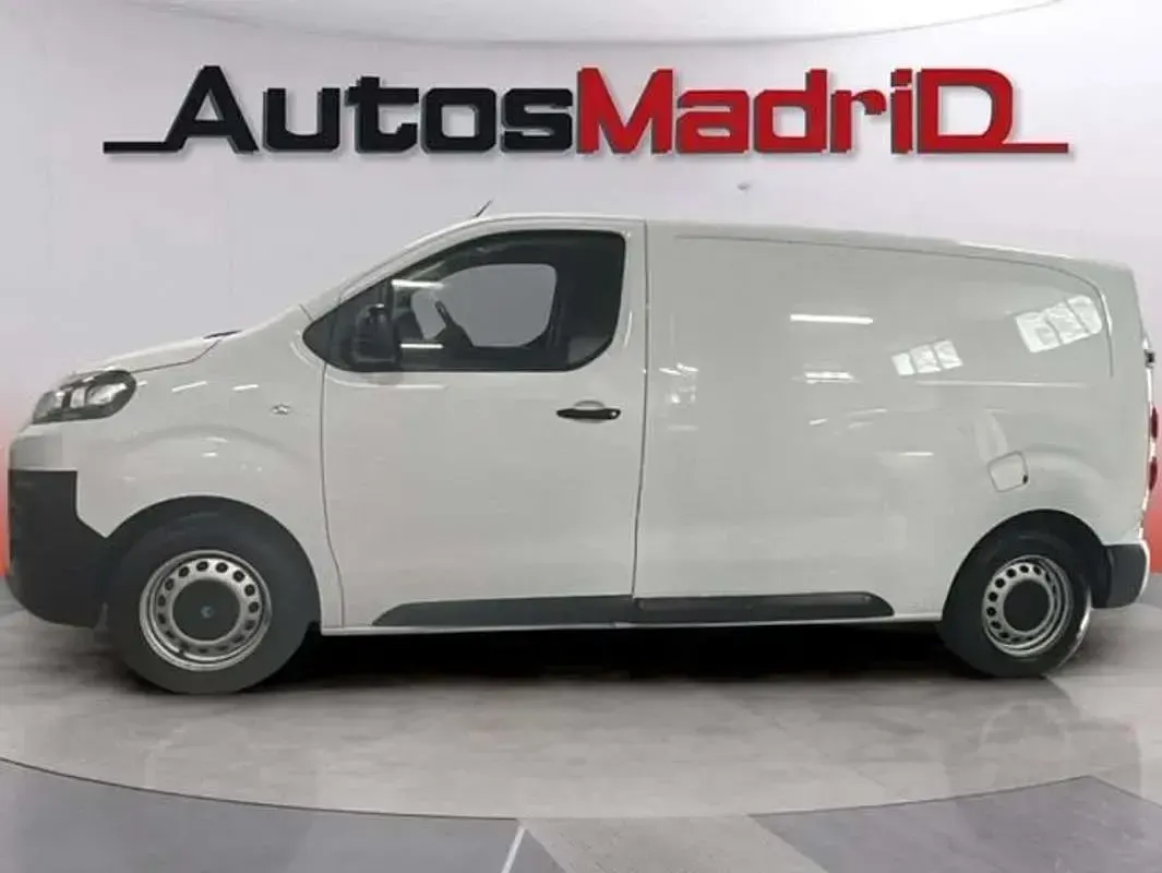 Usado Citroën Jumpy 102 CV (75 kW) 2023 Blanco Monovolumen
