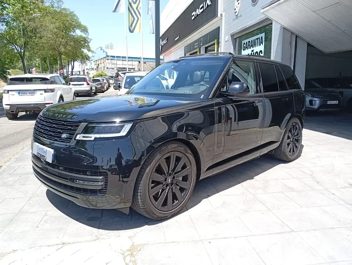 Usado Land Rover Range Rover SE 440 CV (323 kW) 2023 Negro SUV