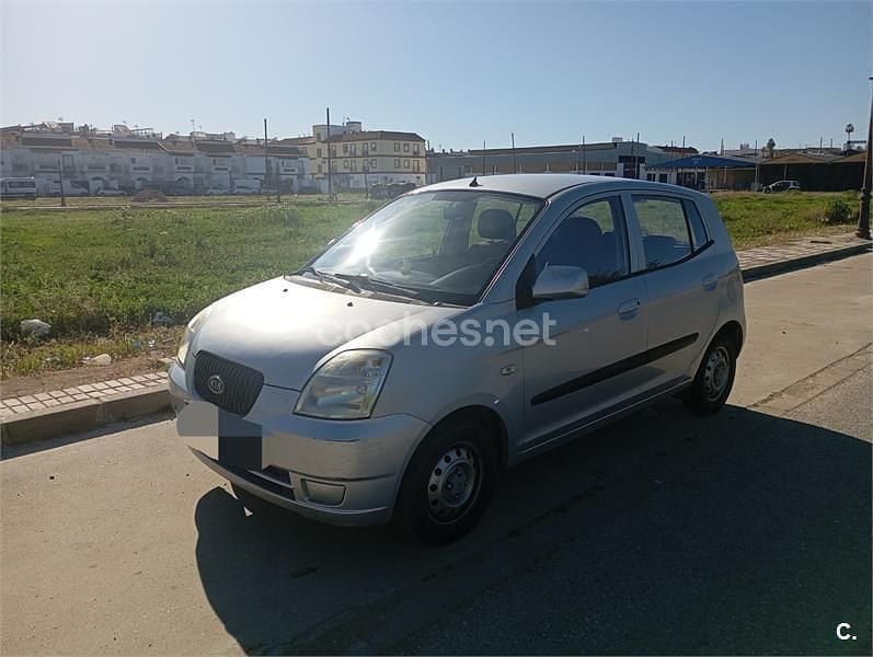 Usado Kia Picanto LX 65 CV (47 kW) 2004 Gris / plata Utilitario