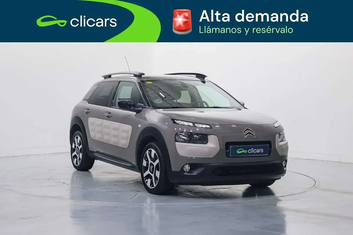 Usado Citroën C4 Cactus Feel 82 CV (60 kW) 2015 Marrón Utilitario