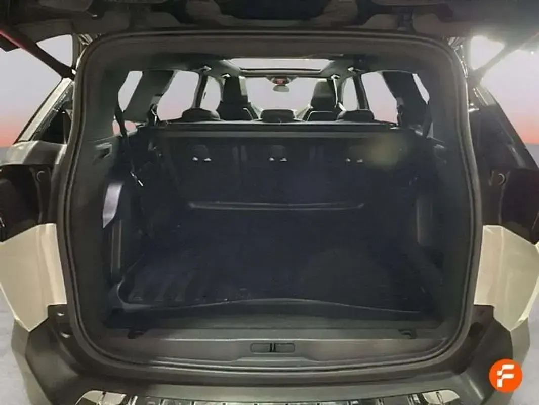 Usado Peugeot 5008 GT-line 165 CV (121 kW) 2018 Blanco SUV