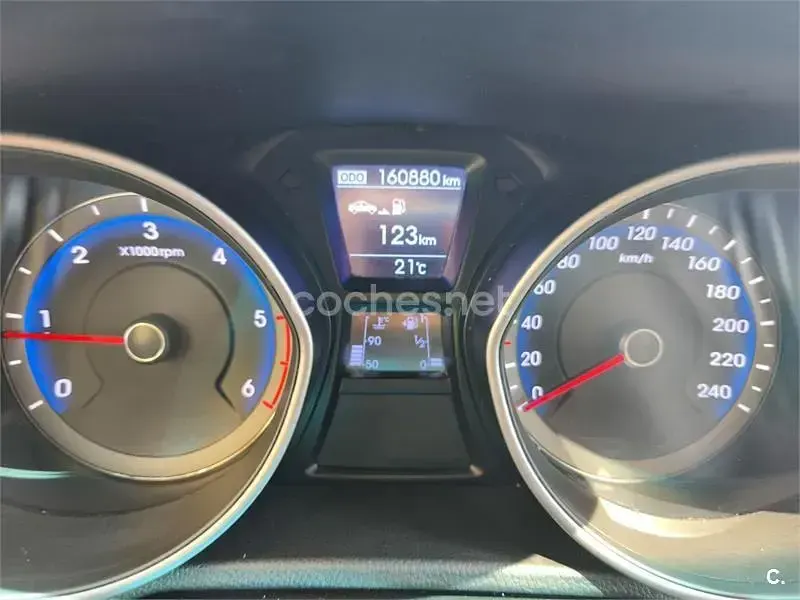 Usado Hyundai i30 110 CV (80 kW) 2016 Blanco Familiar