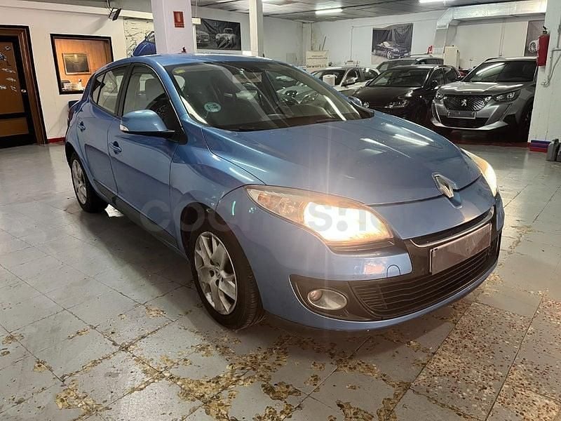 Usado Renault Mégane Expression 115 CV (84 kW) 2013 Azul Berlina