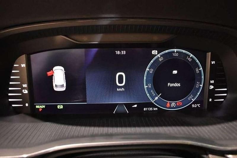 Usado Skoda Octavia Executive 207 CV (152 kW) 2021 Gris Familiar