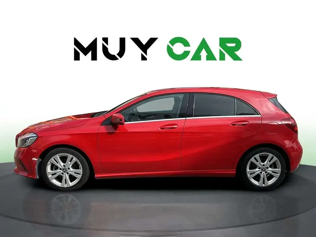 Usado Mercedes A200 136 CV (100 kW) 2018 Rojo Utilitario