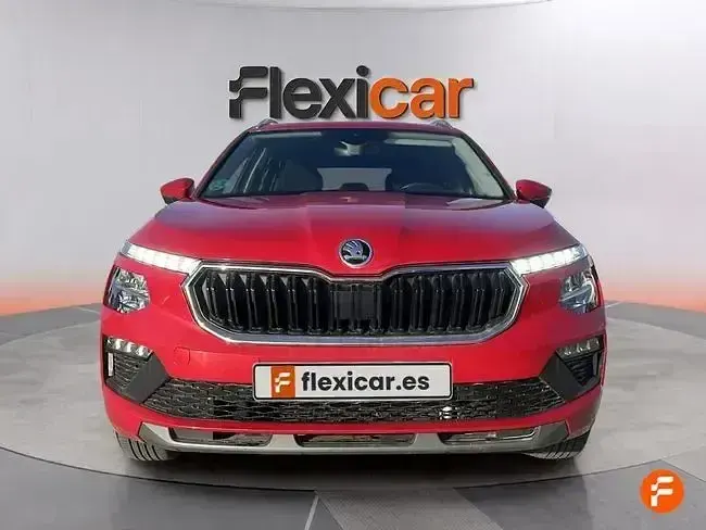 Usado Skoda Kamiq Selection 95 CV (69 kW) 2024 Rojo SUV
