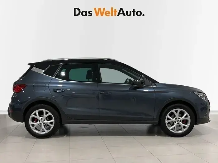 Usado Seat Arona FR 110 CV (80 kW) 2022 Gris SUV