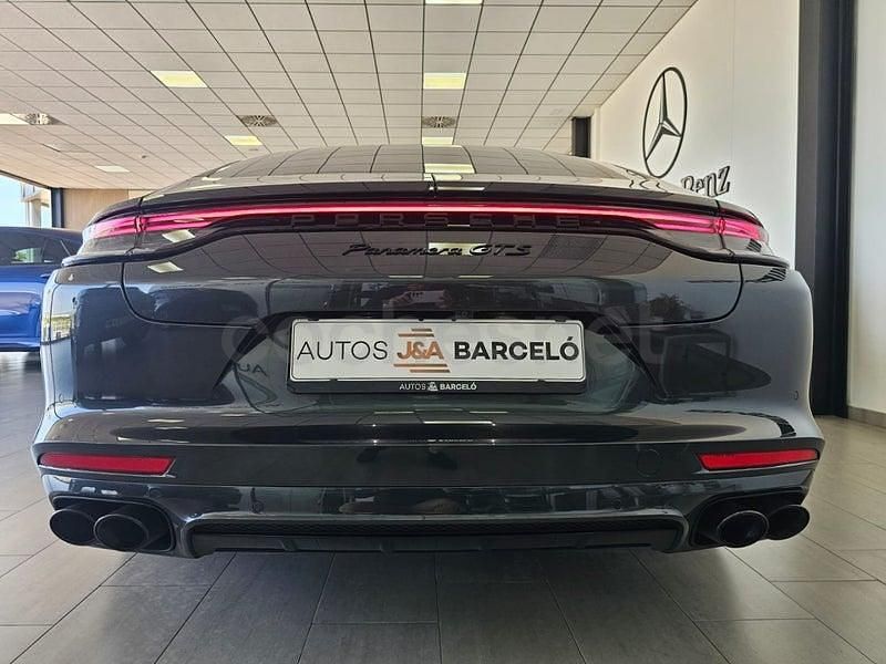 Usado Porsche Panamera GTS 480 CV (353 kW) 2022 Gris / plata Berlina