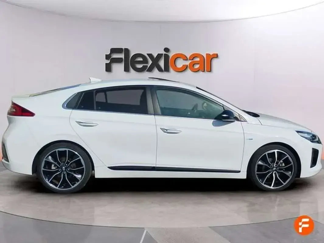 Usado Hyundai Ioniq Style 141 CV (103 kW) 2017 Blanco Utilitario