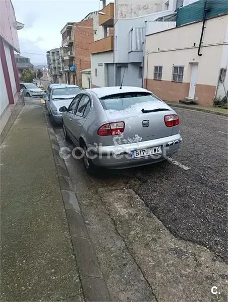Usado Seat Leon Stella 105 CV (77 kW) 2006 Gris / plata Utilitario