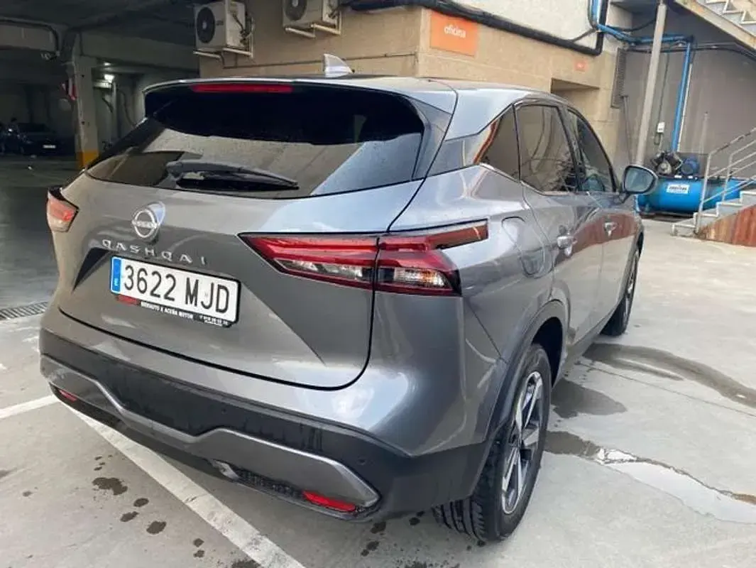 Usado Nissan Qashqai N-Connecta 141 CV (103 kW) 2023 Gris SUV