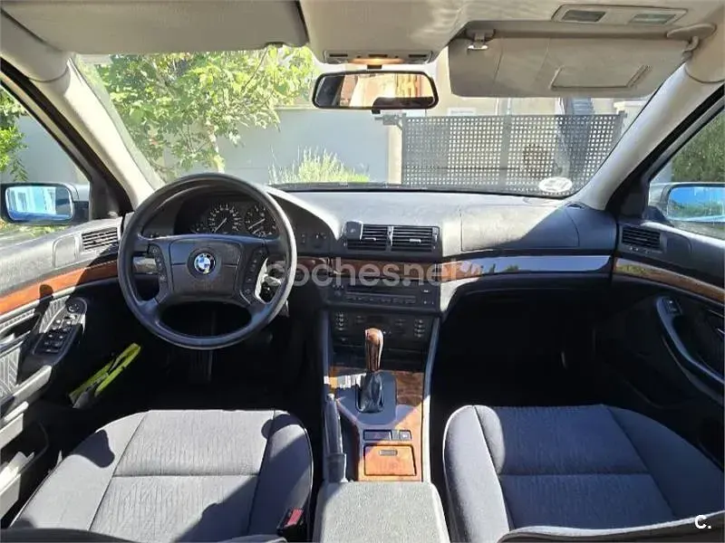 Usado BMW 528 193 CV (141 kW) 2000 Gris / plata Berlina