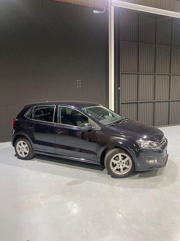 Usado VW Polo Advance 86 CV (63 kW) 2011 Negro Berlina