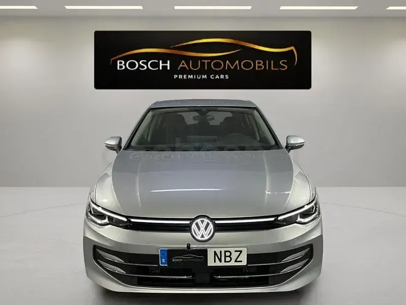 Usado VW Golf VIII Style 204 CV (150 kW) 2025 Gris / plata Berlina