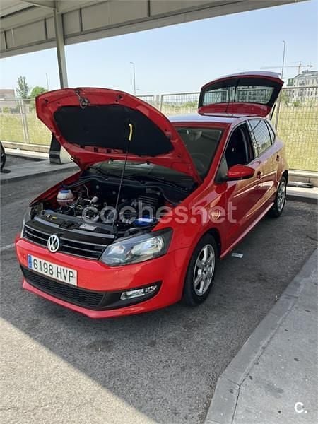Usado VW Polo Advance 90 CV (66 kW) 2014 Rojo Berlina