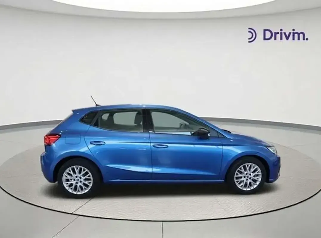 Usado Seat Ibiza FR 116 CV (85 kW) 2025 Azul Utilitario