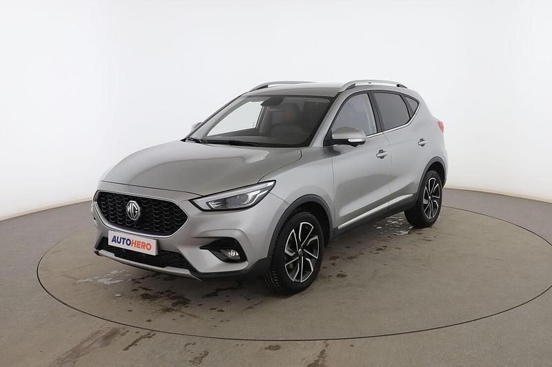 Usado MG ZS Luxury 110 CV (80 kW) 2024 Gris SUV