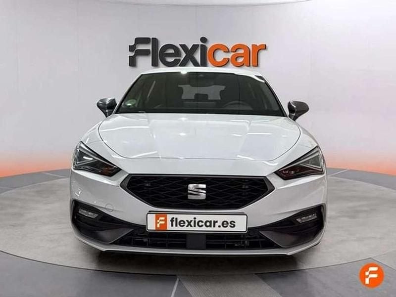 Usado Seat Leon ST FR 116 HP (85 kW) 2024 Branco Carrinha